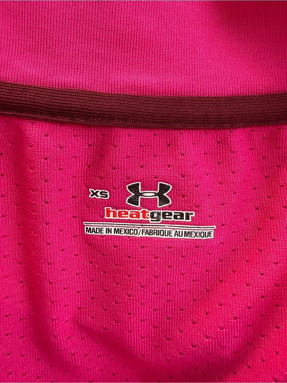 XS Like New Under Armour Heat Gear Women’s Golf Shirt Hot Pink Performance Polo - Picture 9 of 11